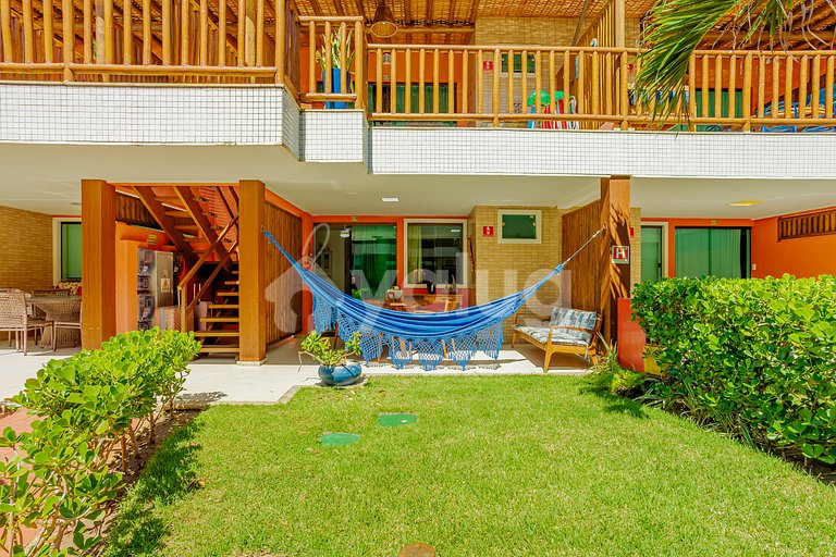 IT139 Apt 2 Suítes Cond Pé na Areia c/ Piscina