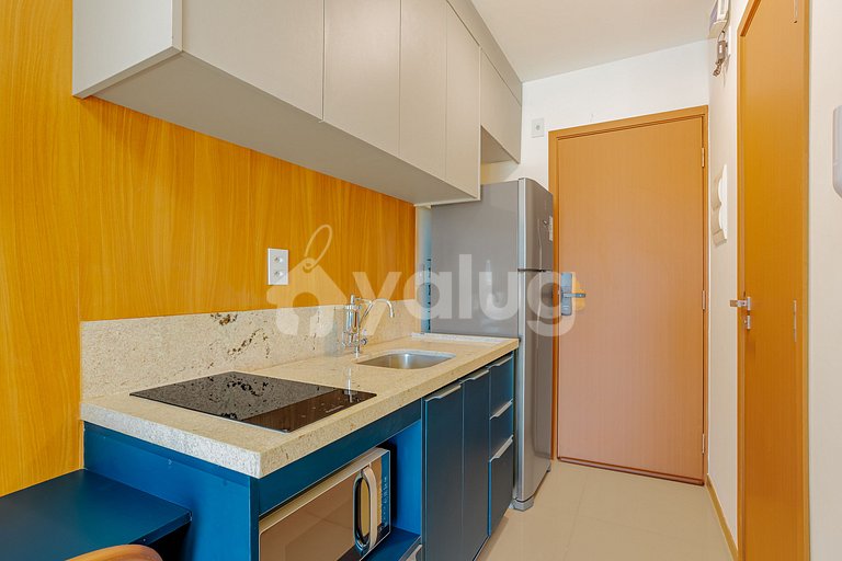 PB08 Sea-View Studio in Condo with Pool, 30m from the Beach