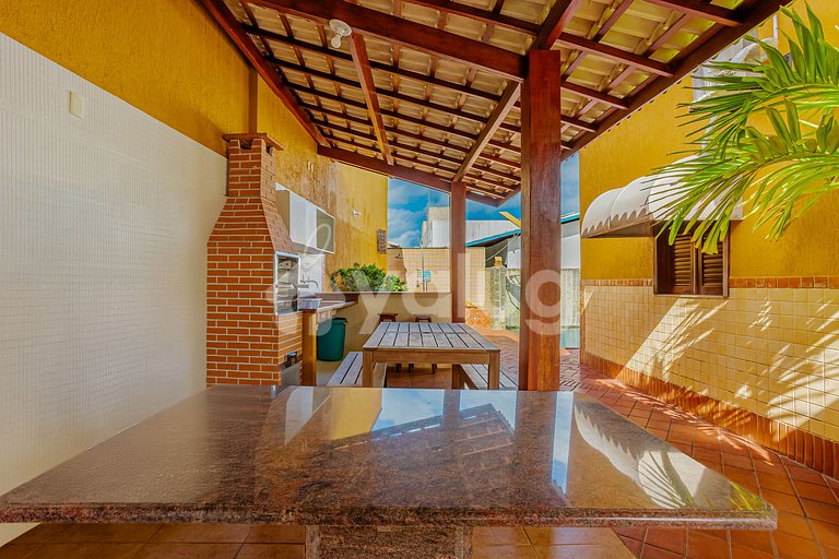 Aconchegante Casa 4 Suítes a 270m da Praia