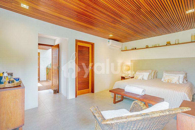Casa Alto Padrão 4 suítes - Praia do forte.