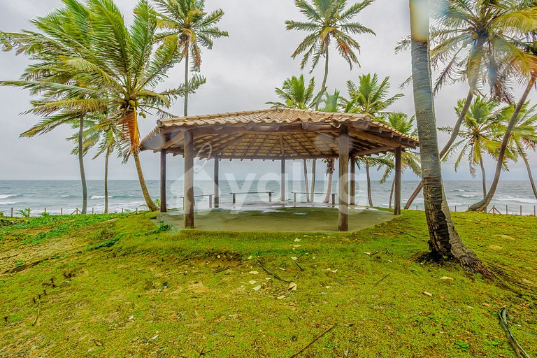 BV09 6/4 Oceanfront House Pool 70m from Busca Vida Beach