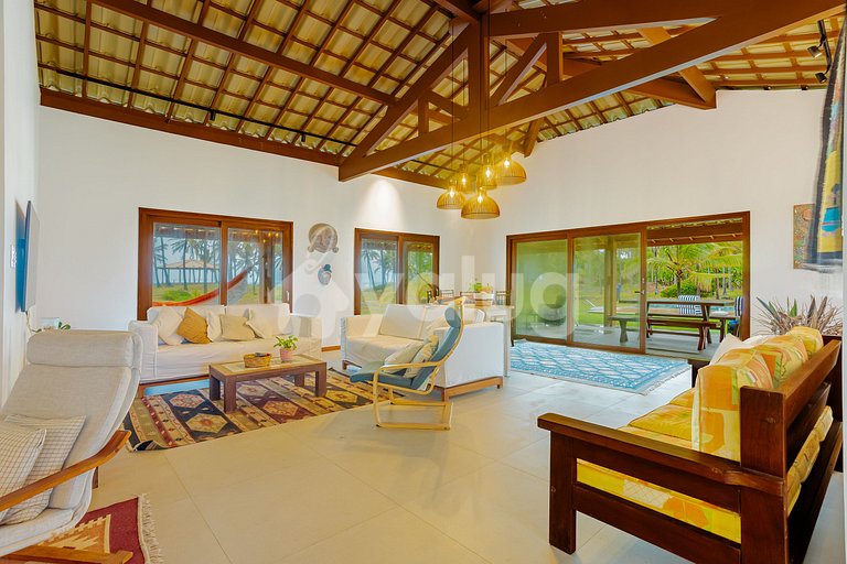 BV09 6/4 Oceanfront House Pool 70m from Busca Vida Beach