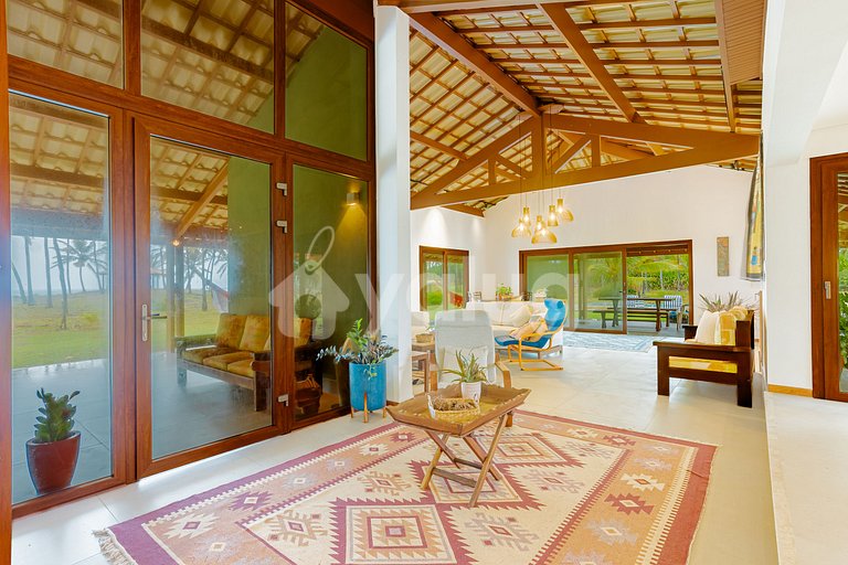BV09 6/4 Oceanfront House Pool 70m from Busca Vida Beach