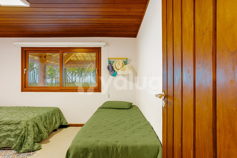 BV09 Casa Beira mar 6/4 c/ Piscina a 70m da Praia Busca Vida