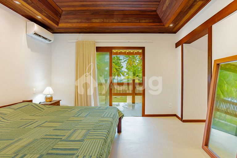 BV09 6/4 Oceanfront House Pool 70m from Busca Vida Beach
