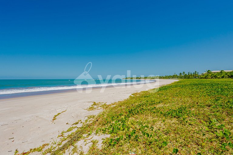 IT142 Village 4/4 | Beachfront condo with Pool Itacimirim