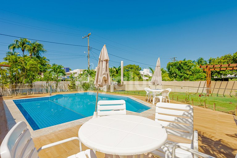 GB153 Casa de 4/4 c/ piscina en un cond. frente a la playa