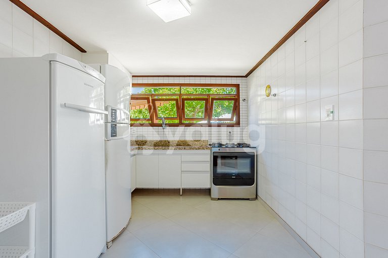 GB153 Perfect 4/4 House with Pool in Beachfront Gated