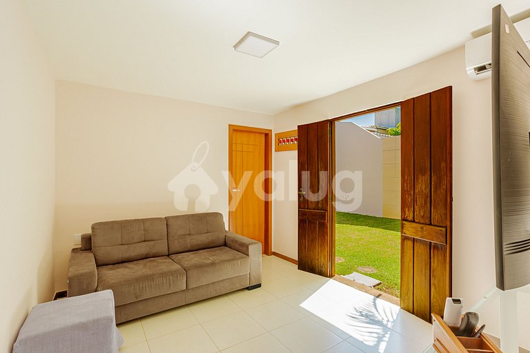 GB153 - Perfeita Casa 4/4 com Piscina Cond. Pé na areia