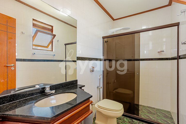 GB153 - Perfeita Casa 4/4 com Piscina Cond. Pé na areia