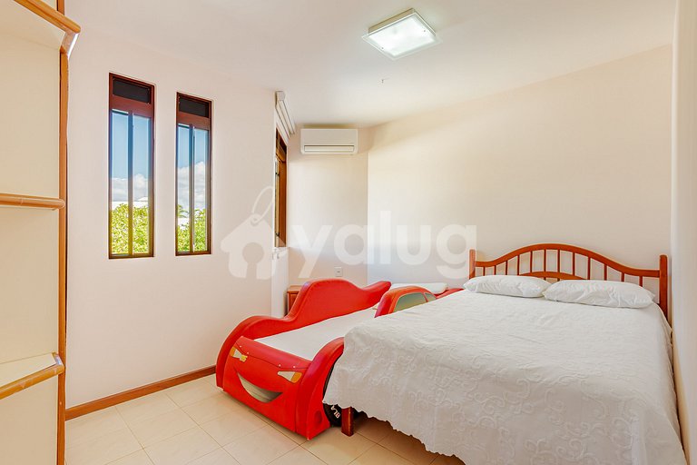 GB153 Perfect 4/4 House with Pool in Beachfront Gated