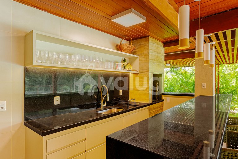 Excelente Casa com 4 suítes - Praia do Forte