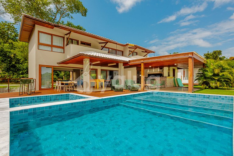 Excellent House with 4 suites - Praia do Forte