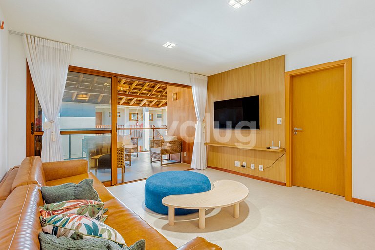 IT144 Ocean-View Ap. 3 En-suite Bedrooms Beachfront Cond.