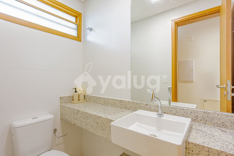 IT144 Ocean-View Ap. 3 En-suite Bedrooms Beachfront Cond.