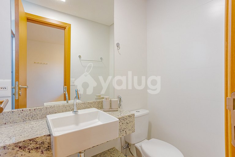 IT144 Ocean-View Ap. 3 En-suite Bedrooms Beachfront Cond.