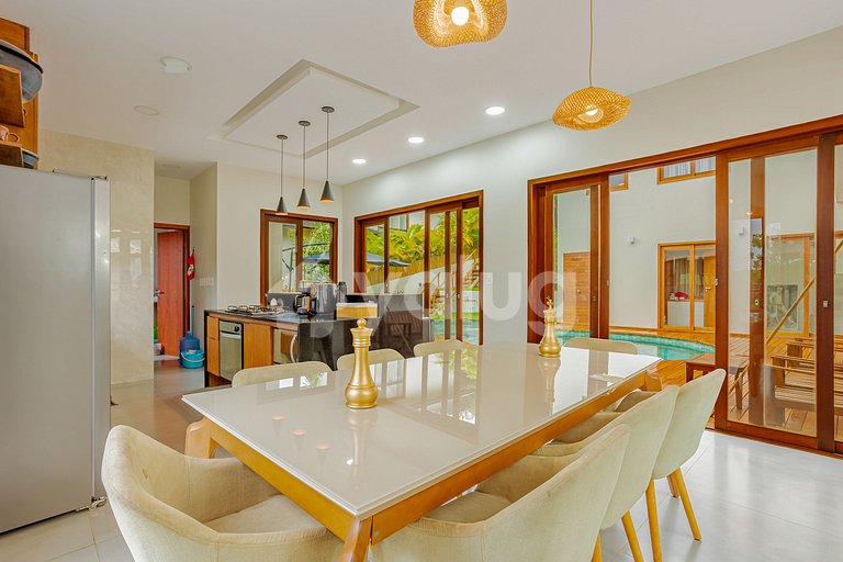 PF 159 High-end house with pool and 5 suites  Praia do Forte