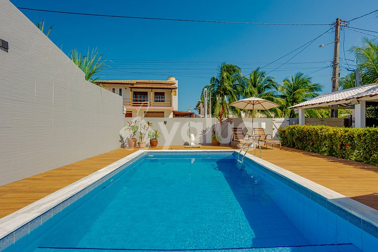 GB157 Casa c/ 4 suítes e piscina 500m da Praia Guarajuba