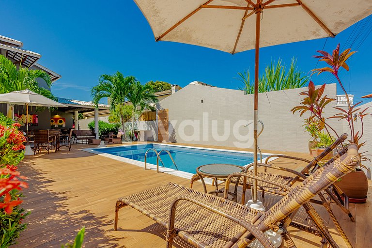 GB157 Casa c/ 4 suítes e piscina 500m da Praia Guarajuba