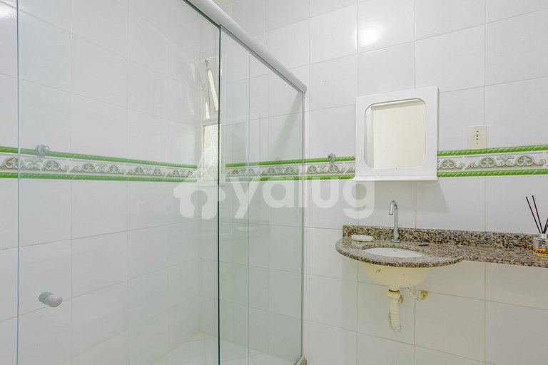 GB157 Casa c/ 4 suítes e piscina 500m da Praia Guarajuba
