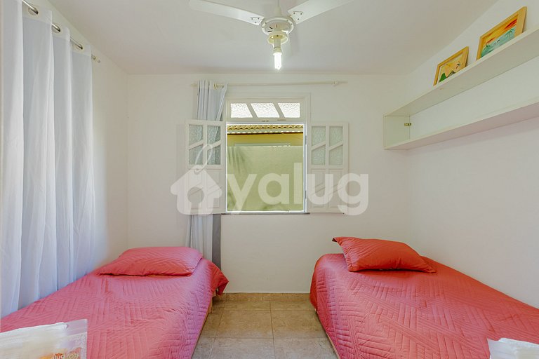 GB157 Casa c/ 4 suítes e piscina 500m da Praia Guarajuba