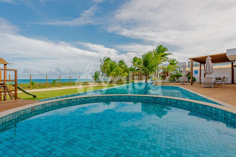 IT146 Beachfront Duplex with Jacuzzi – 3 Suites