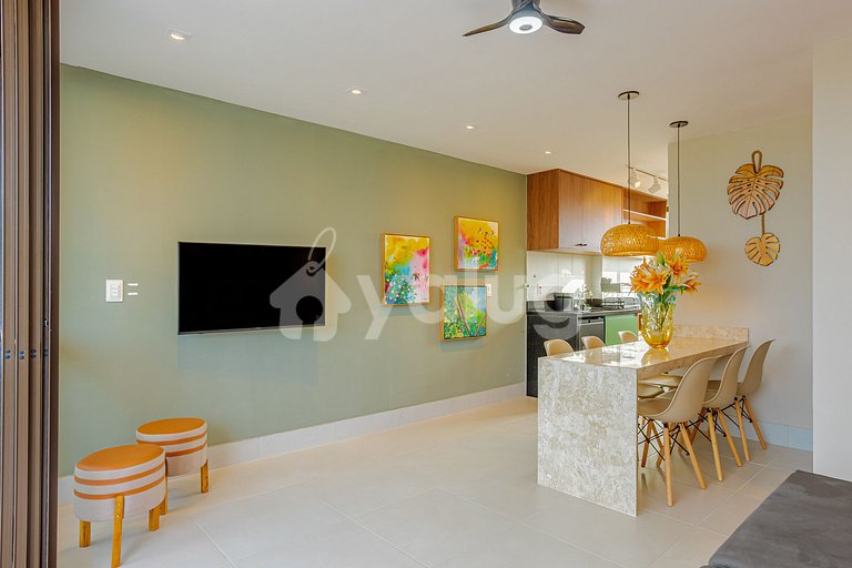 IT146 Beachfront Duplex with Jacuzzi – 3 Suites