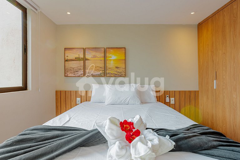 IT146 Beachfront Duplex with Jacuzzi – 3 Suites