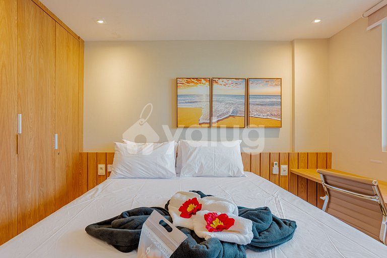IT146 Beachfront Duplex with Jacuzzi – 3 Suites