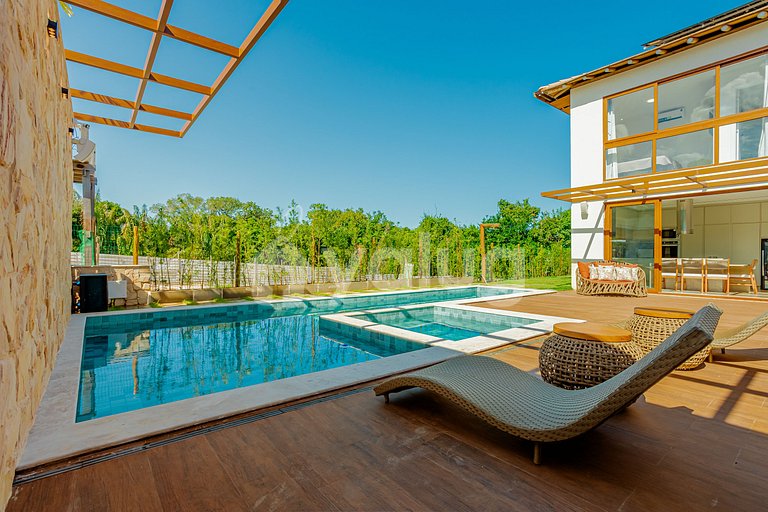PF160 Casa Alto Padrão 6 Suítes Piscina c/ Hidromassagem