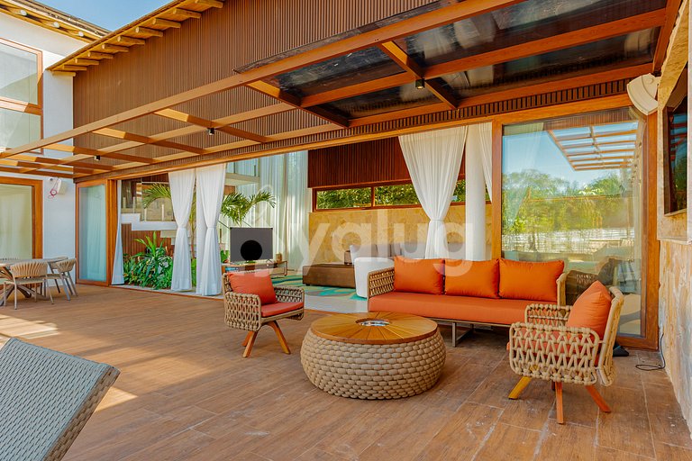 PF160 High-End Home, 6 Suites, Pool with Hydro-massage