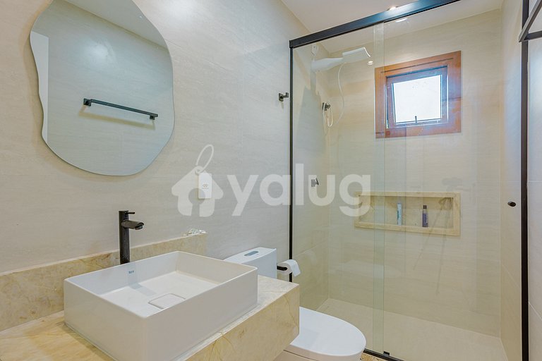 PF160 Casa de alto nivel, 6 suites, piscina con hidromasaje.