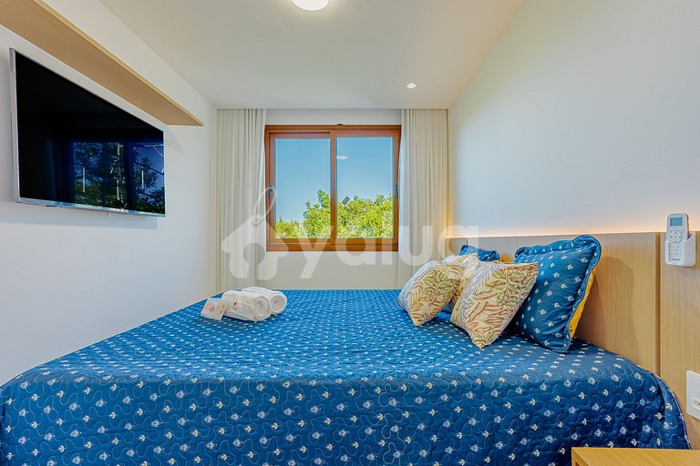 PF160 High-End Home, 6 Suites, Pool with Hydro-massage