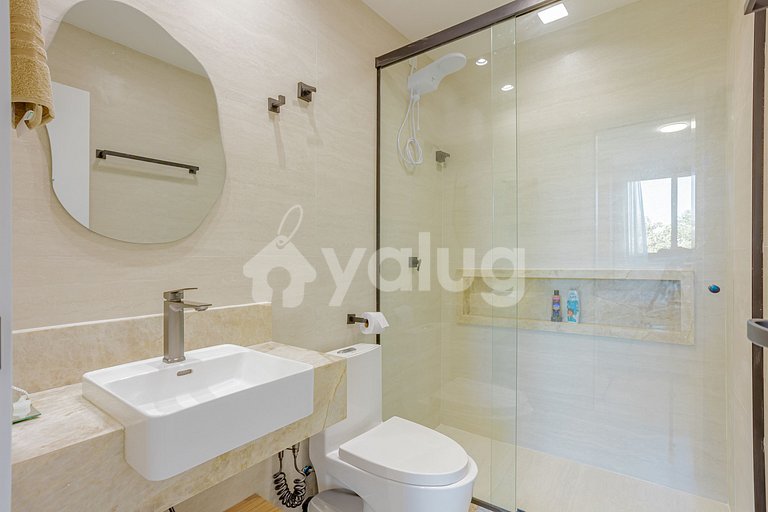 PF160 Casa Alto Padrão 6 Suítes Piscina c/ Hidromassagem