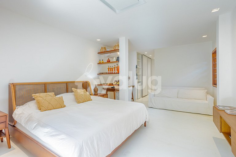 Excellent 7-Suite House, Right on the Beach - Busca Vida