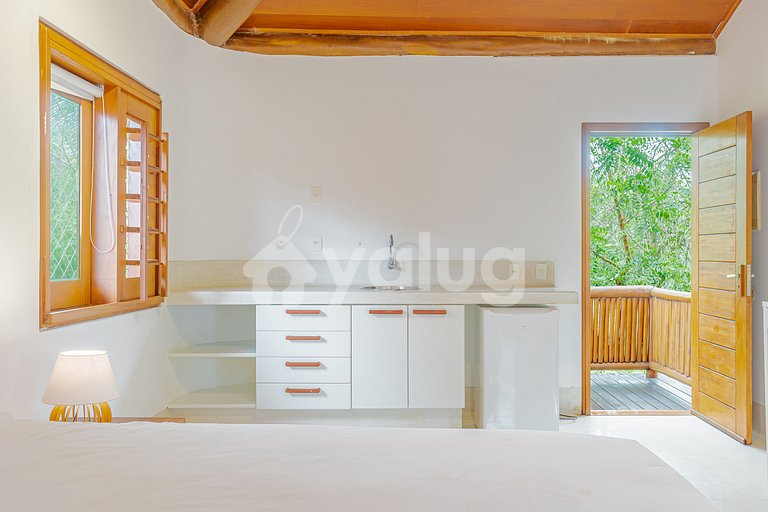 Excellent 7-Suite House, Right on the Beach - Busca Vida