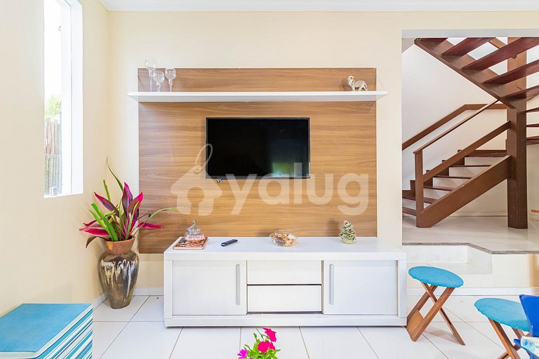 Cozy 4-Suite House with Private Pool in Guarajuba