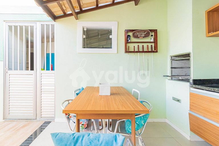 Cozy 4-Suite House with Private Pool in Guarajuba