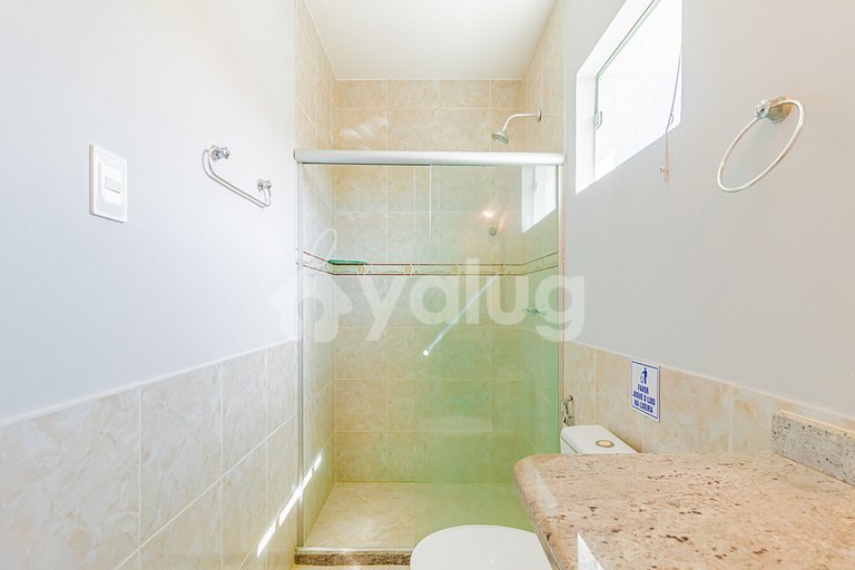 Excelente Casa de 4 Dormitorios en Guarajuba con Piscina y W