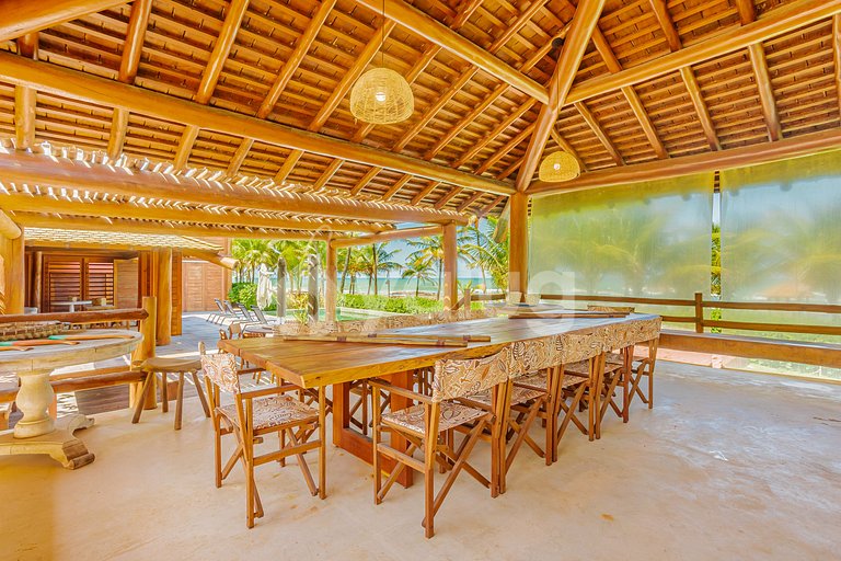 Excellent 5-Suite House, Right on the Beach - Busca Vida