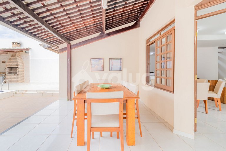 Great House 5 Bedrooms 170m from the Beach