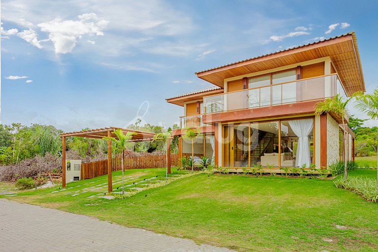 Maravilhosa casa com 5 suítes e piscina - Praia do Forte