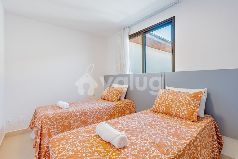 Wonderful apartment with 4 suites - Guarajuba.